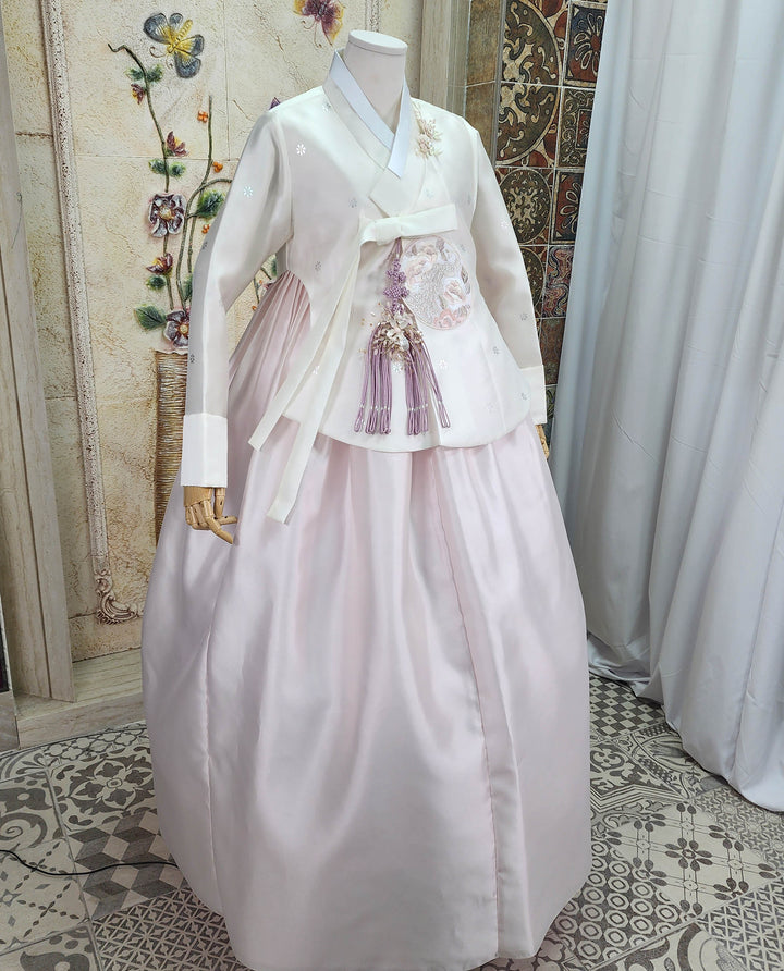 Korean Traditional Woman Personal Custom Hanbok Wedding Party Ceremony Ivory Embroidery Light Pink Skirt Mom Grandmom Hanbok 149