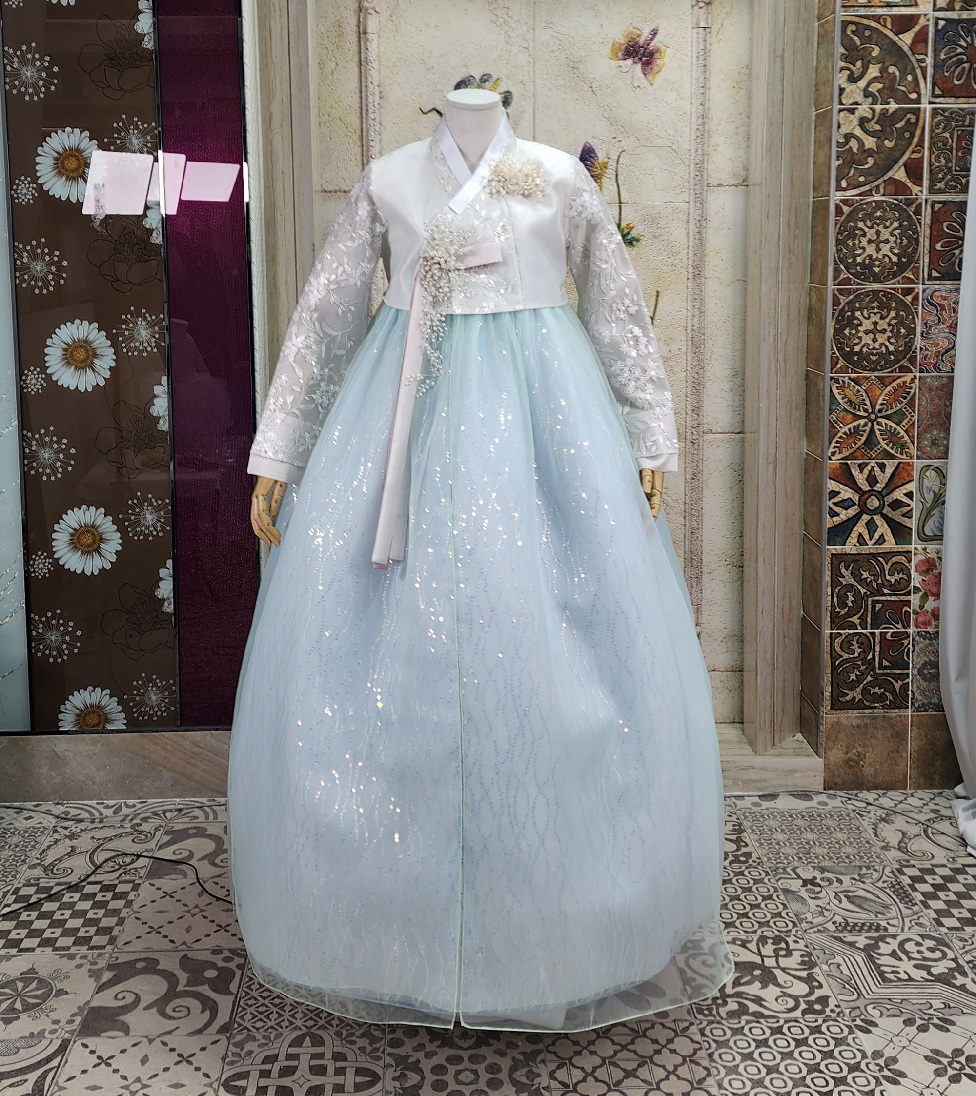 Lace hanbok hotsell