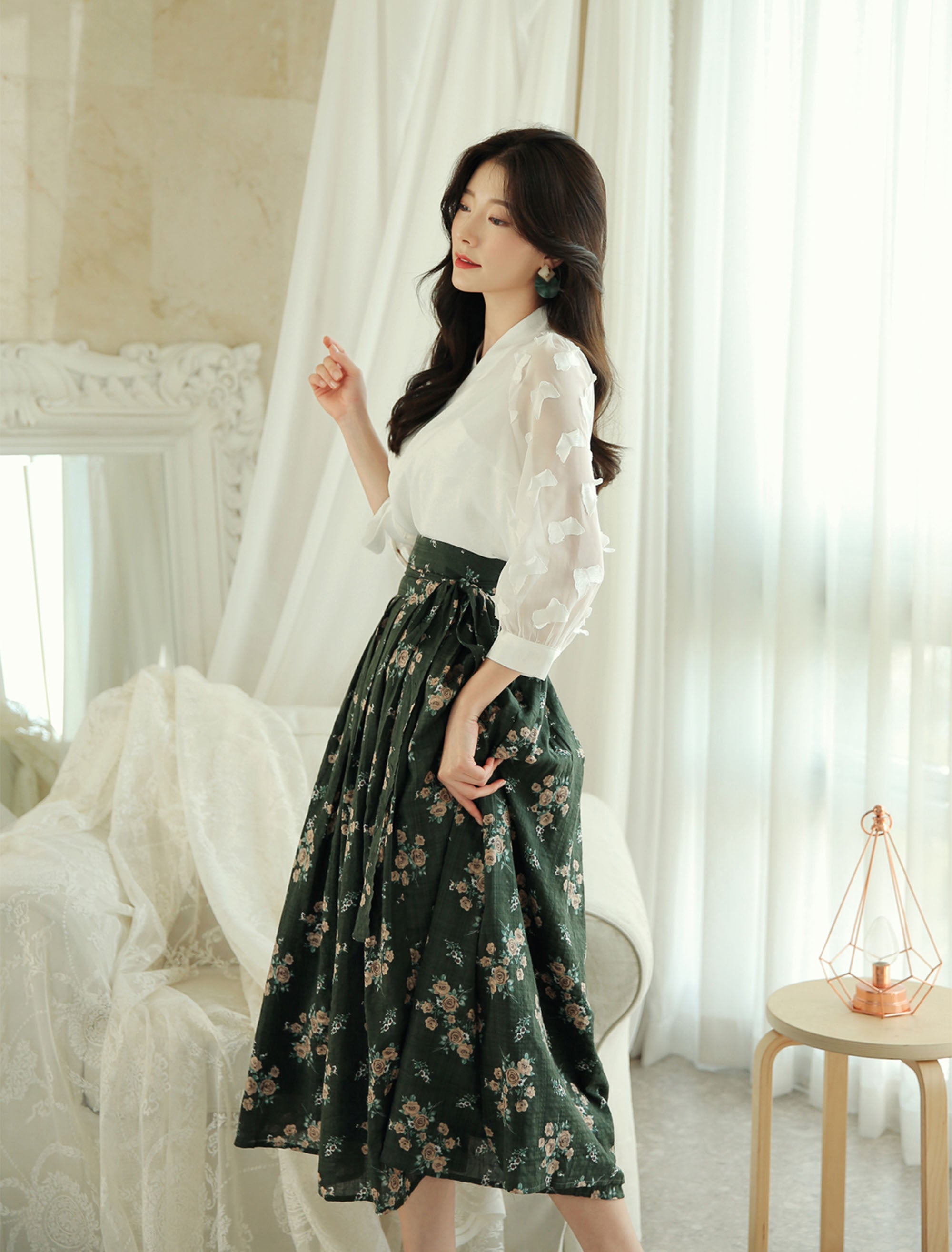 Handmade Modern Hanbok online Blouse For Women | Korean Style Fashion Top Shirt Jeogori & Skirt (SNT0036)