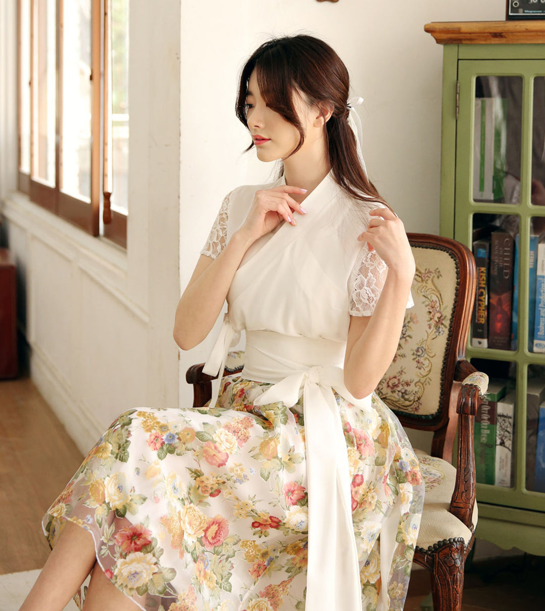 Korean Modern Hanbok Ivory Blouse Top Jeogori Short Sleeve Summer Fancy Casual Daily Clothing Fusion Hanbok CHD112