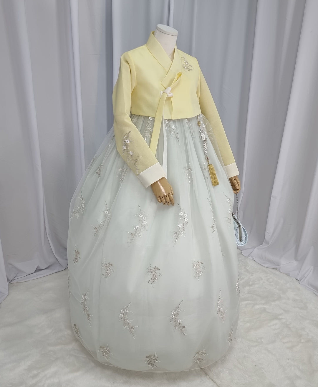 Woman Hanbok Dress Korea Traditional clothes Set Wedding Ceremony Birthday Custom-Made Yellow Beads OSW554