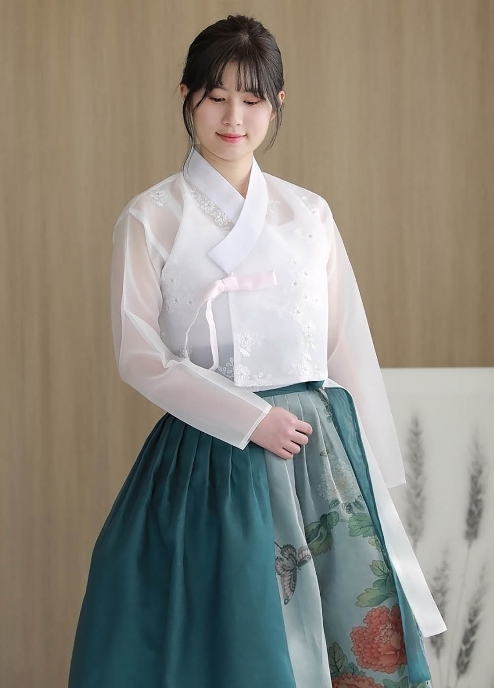 Korean Modern Daily Hanbok Casual Modernized Party Celebration Dress Top Jeogori Skirt Black Embroidery Traditional Painting SSN007