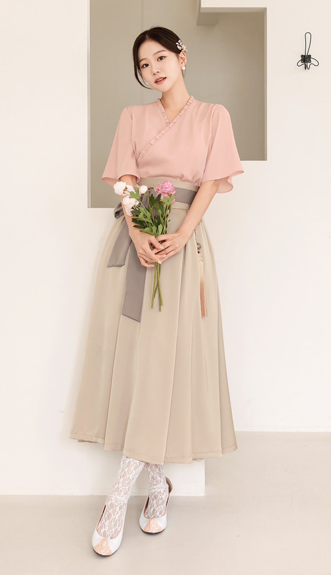 Korean Modern Hanbok Pink Blouse Top Jeogori Beige Skirt Fancy Casual Daily Clothing Fusion Hanbok CHD311