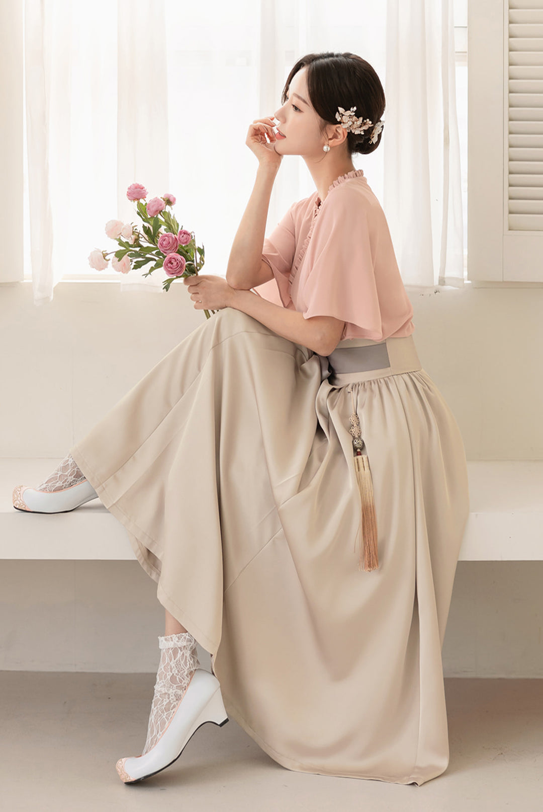 Korean Modern Hanbok Pink Blouse Top Jeogori Beige Skirt Fancy Casual Daily Clothing Fusion Hanbok CHD311